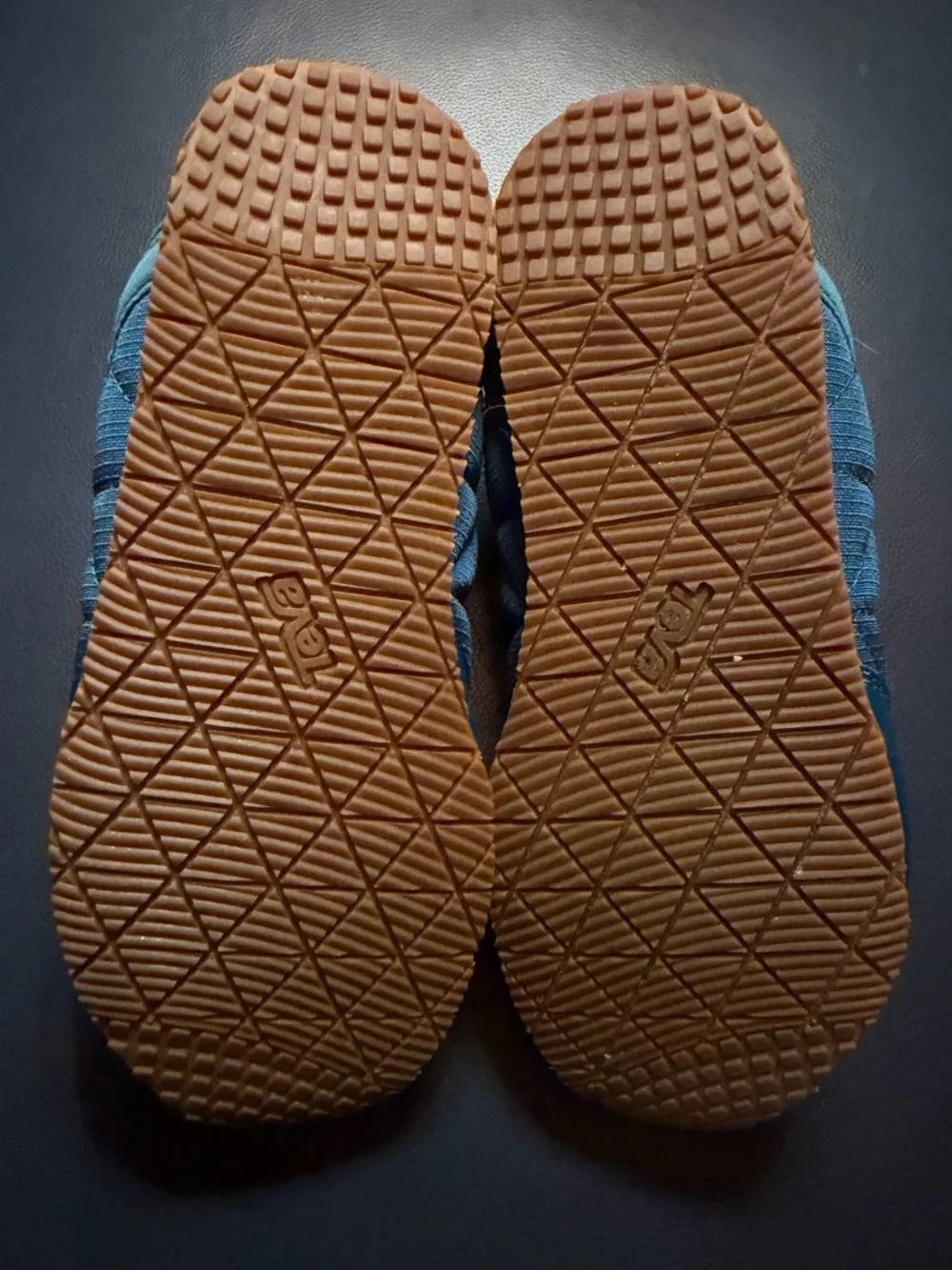 Teva ReEmber Youth Quilted Moccasin in Blue Coral Youth Size 4, Women Size 6